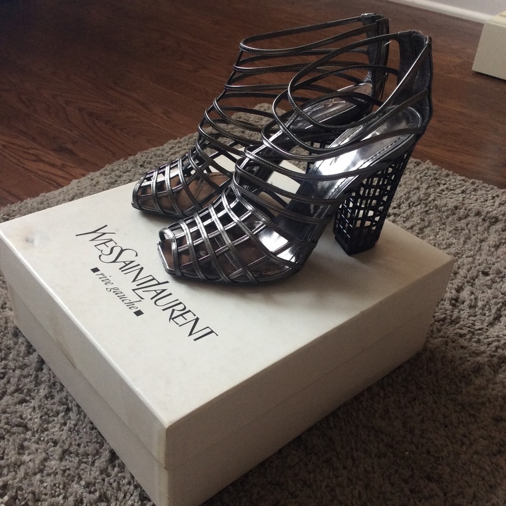 Rare collectors. YSL cage ankle booties
